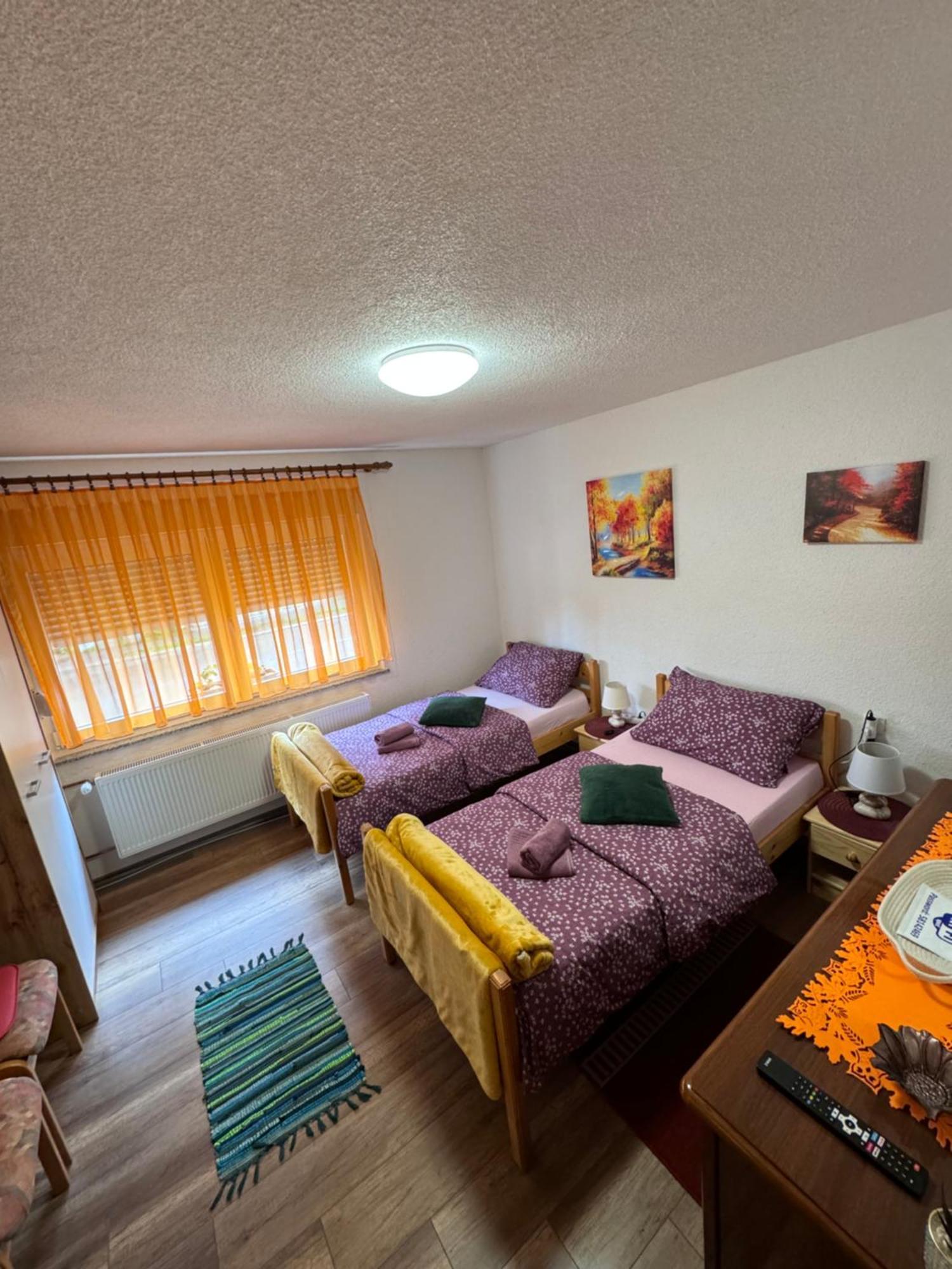 Apartman Josip Gospić Esterno foto