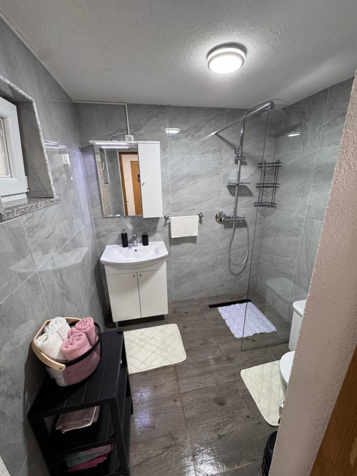 Apartman Josip Gospić Esterno foto