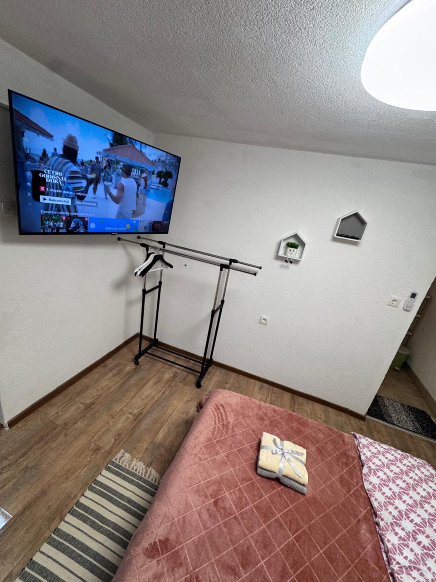 Apartman Josip Gospić Esterno foto