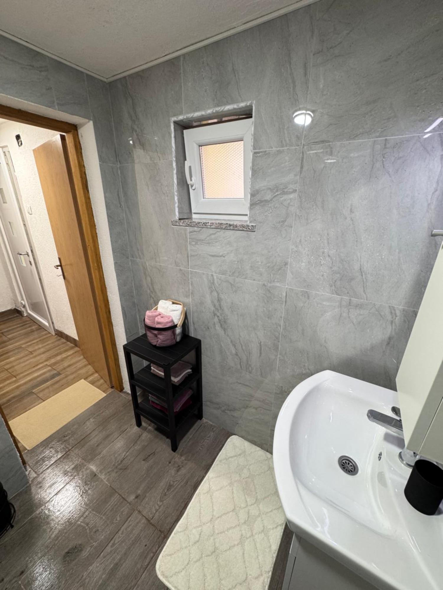 Apartman Josip Gospić Esterno foto
