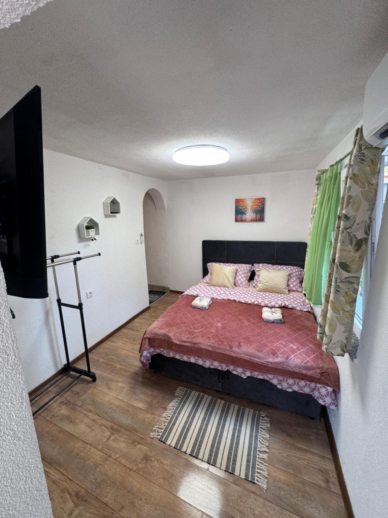 Apartman Josip Gospić Esterno foto